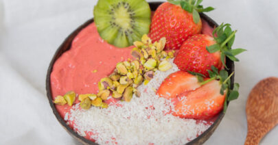 "Smoothie bowl" med jordbær og kokos